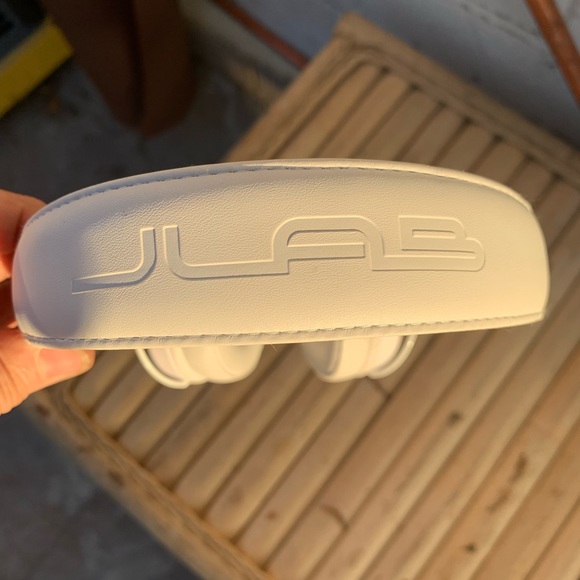 JLab Bluetooth Heaphones - Picture 4 of 9